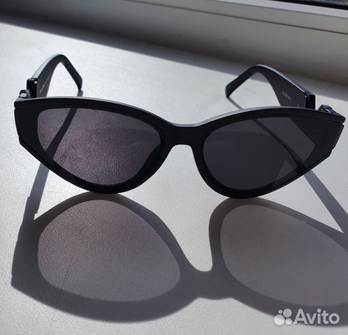 Солнечные очки женские