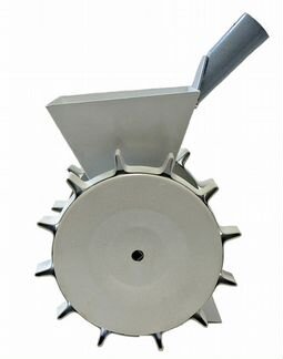 Сеялка однорядная точного высева