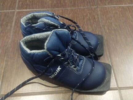 Лыжные ботинки 32