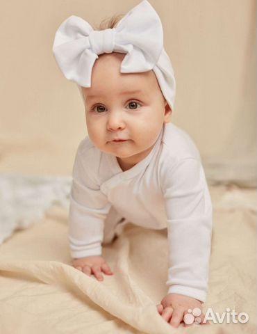 Шапка серая, повязка белая, пинетки