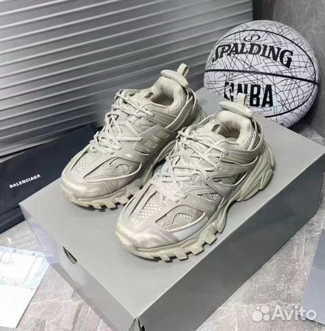 Кроссовки женские Balenciaga серые
