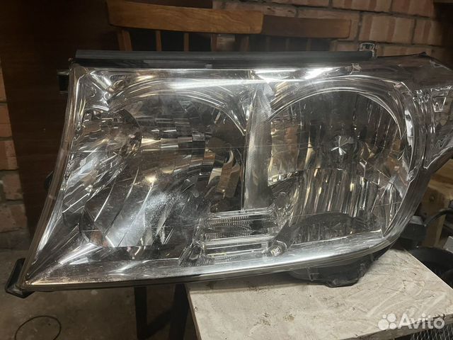 Фара левая тойота 200