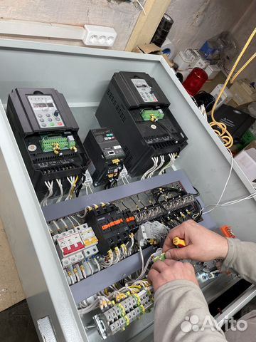 Кран консольный полноповоротный