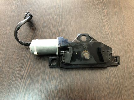 Привод замка багажника BMW 5 E61 X6 E71