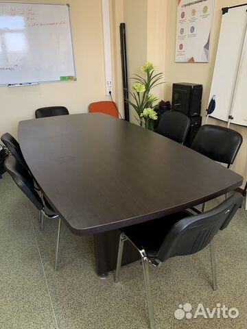 Стол переговоров (офисный)