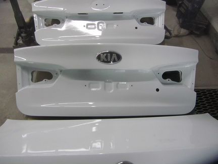 Крышка багажника Kia rio 3 в цвет белая