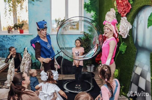 Шоу гигантских мыльных пузырей