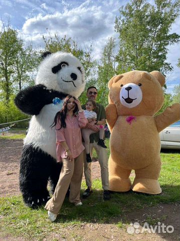 Большой белый мишка аниматор.Праздник.Поздравление