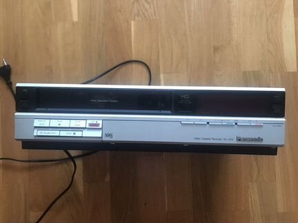 Видеомагнитофон Panasonic NV-G12