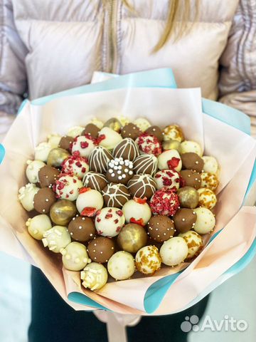 Съедобные букеты из клубники