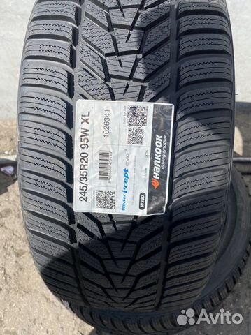 Hankook Winter I'Cept Evo 3 W330 245/35 R20 и 275/30 R20
