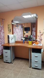 Стол парикмахерский