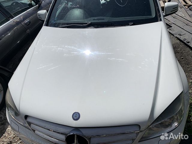 Капот Mercedes-Benz C-Class W204 2010