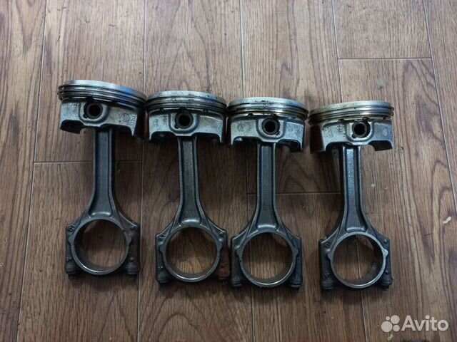 Поршень двигателя с шатуном LADA Granta 21127