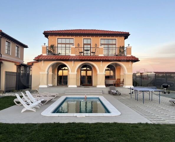 Дом 175 м² на участке 6 сот.