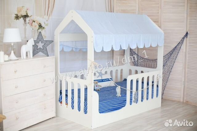 Кровать домик