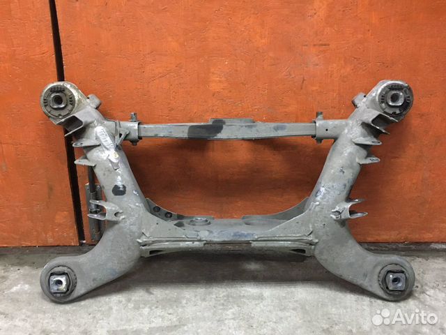 Подрамник задний Mercedes w219