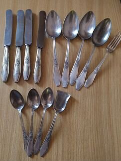 Антикварный набор столовых приборов