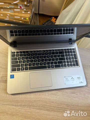 Asus X540SA, золотого цвета, 4-х яд