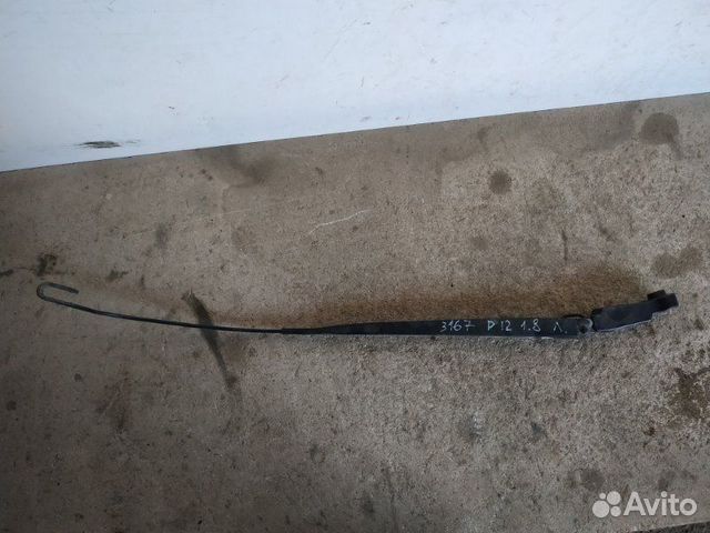 Поводок стеклоочистителя левый Nissan Primera P12