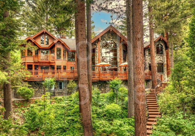 Дом 480 м² на участке 18 сот.