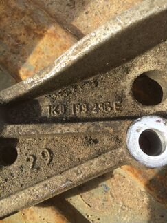 Рычаг кронштейн передний Audi A3 2010 г.в