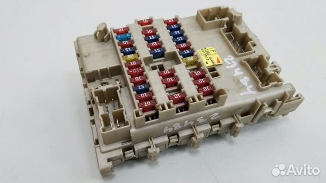 Блок предохранителей Nissan Primera P12 QR20DE