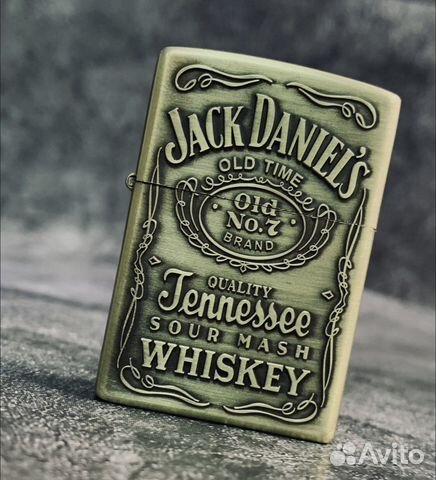 Бензиновая зажигалка zippo