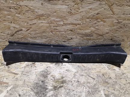 Обшивка задней панели багажника Brilliance V5