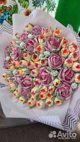 Розы и хризантемы зефирные