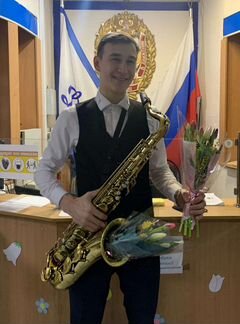 Саксофонист на мероприятие