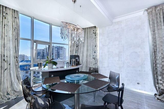 2-к. квартира, 125 м², 7/10 эт.