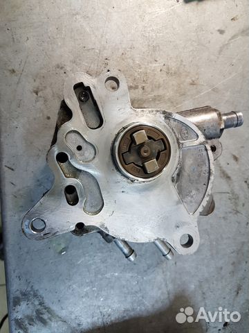 Вакуумный насос Audi VW 2,0 tdi 03g145209c