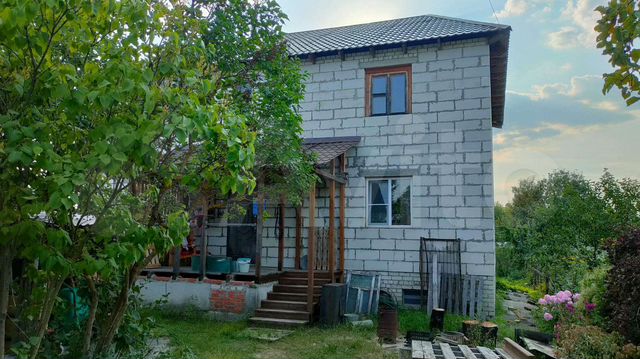 Дом 200 м² на участке 10 сот.