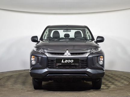Mitsubishi L200 2.4 МТ, 2020