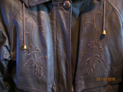 Женская кожаная куртка(разм.48/50)