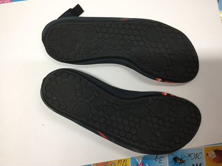 Обувь для плавания