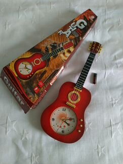 Часы настенные в виде гитары