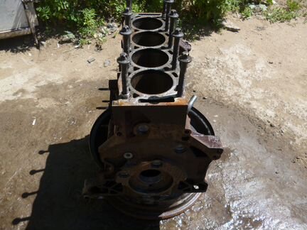 Peugeot 4007 citroen c crosser блок двигателя 2.2