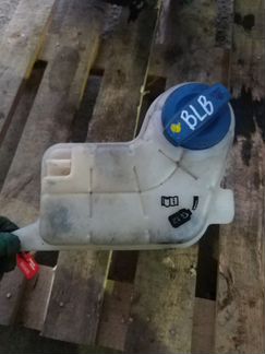 Бачек расширительный Audi (Ауди) A6 C6 BLB 2.0TDi