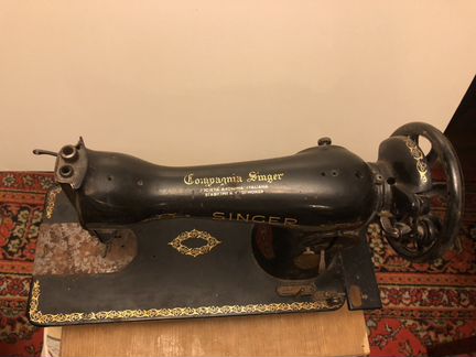 Швейная машинка Singer