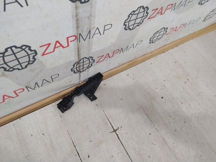 Кронштейн бампера передний правый Kia Ceed