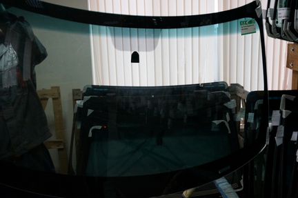 Стекло лобовое Ford Explorer 10- (Форд Эксплорер)