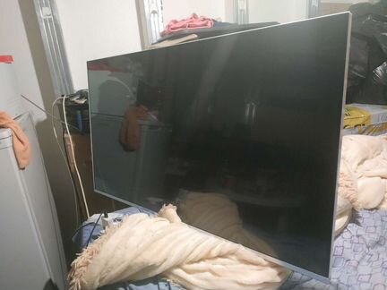 Телевизор LG 50 дюймов битый