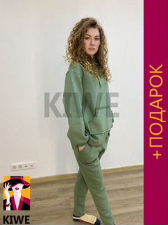 Спортивный костюм женский