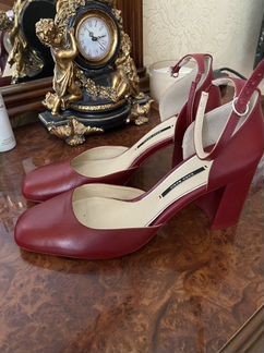 Кожаные туфли Zara 40