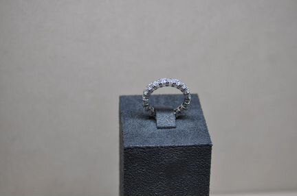 Кольцо с бриллиантами 