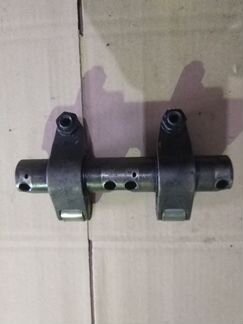 Ось коромысел с коромыслами 038109527AF 038109527G