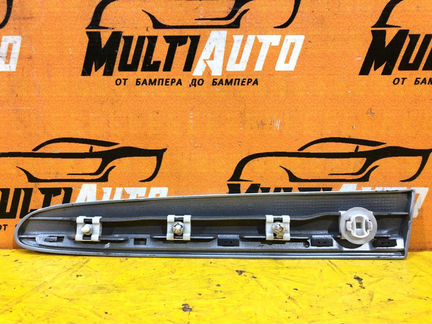 Молдинг крыла задний правый Mercedes Clk C209