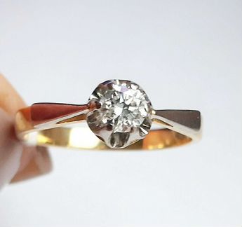 Золотое кольцо с бриллиантом СССР